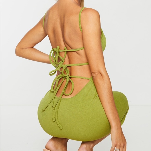 PRETTY LITTLE THING green open back dress - Picture 3 of 7